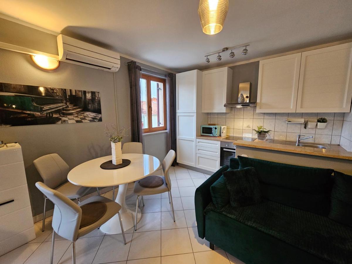 Apartment Gloria 로비니 외부 사진